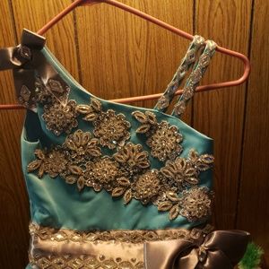 Girls runway OOC dress